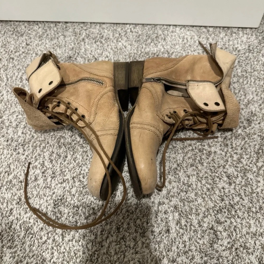 Tan Women's Lace-Up Steve Madden Boots - Picture 3 of 5